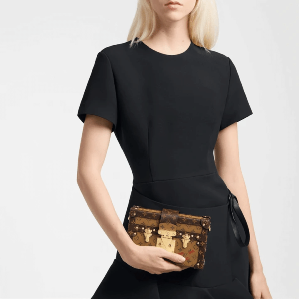 LV PETITE MALLE MONOGRAM HANDBAG - Image 5