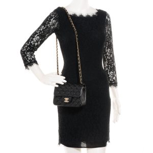 CHANEL MINI SQUARE CLASSIC BLACK