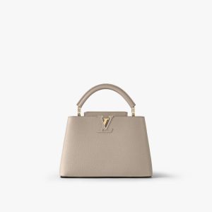 Louis Vuitton Capucines Pebble