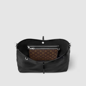 Louis Vuitton M25143 CarryAll MM