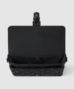 Louis Vuitton M83567 Montsouris Wearable